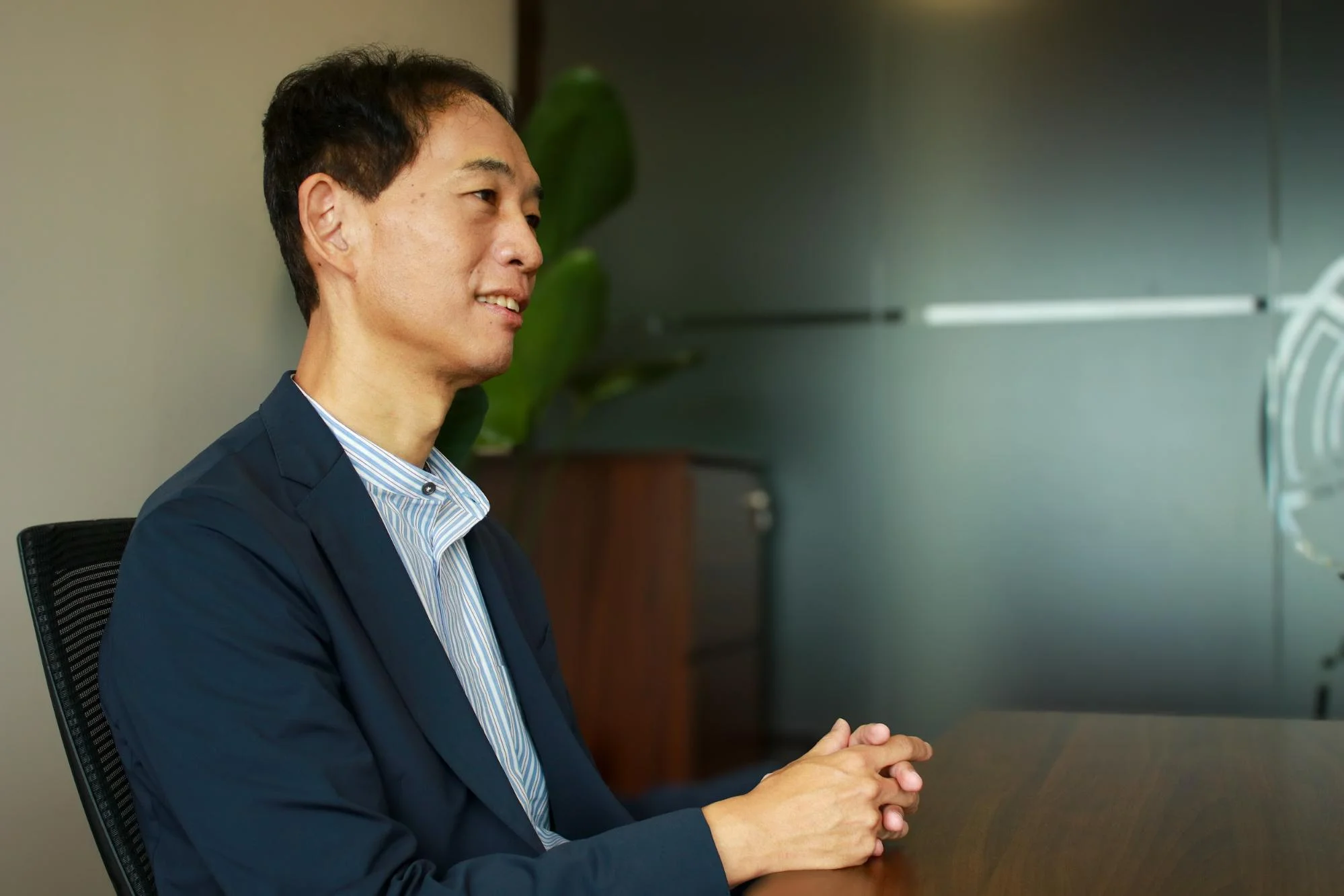 インタビューの様子