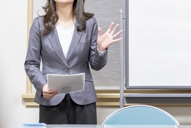 コミュニケーション研修の内容と効果を解説！おすすめのゲームも紹介【2025年最新版】