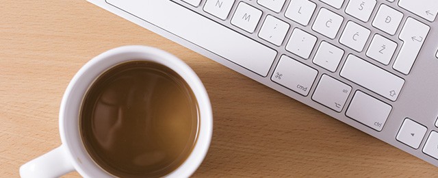 キーボードとティーカップ