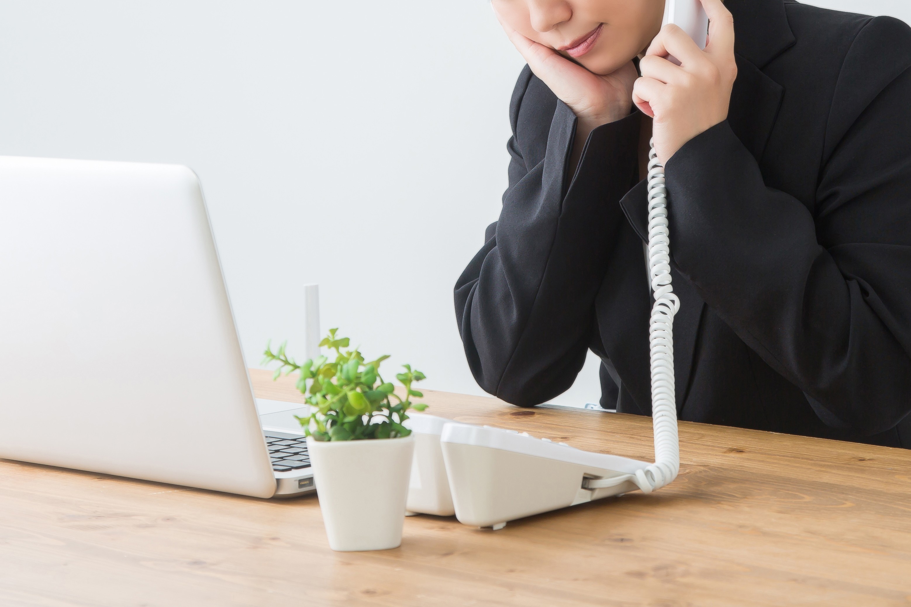 クレーム対応代行にかかる平均費用と料金相場【2025年最新版】