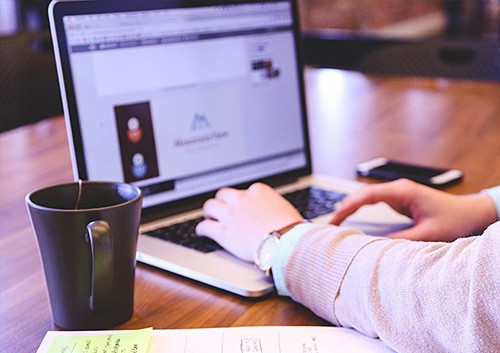 ソフトウェア開発の手法4つを徹底解説｜メリット・デメリットもあわせて紹介【2025年最新版】