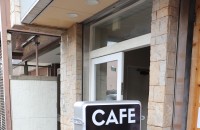 【飲食店（カフェ）】電飾看板のデザイン制作、施工、設置