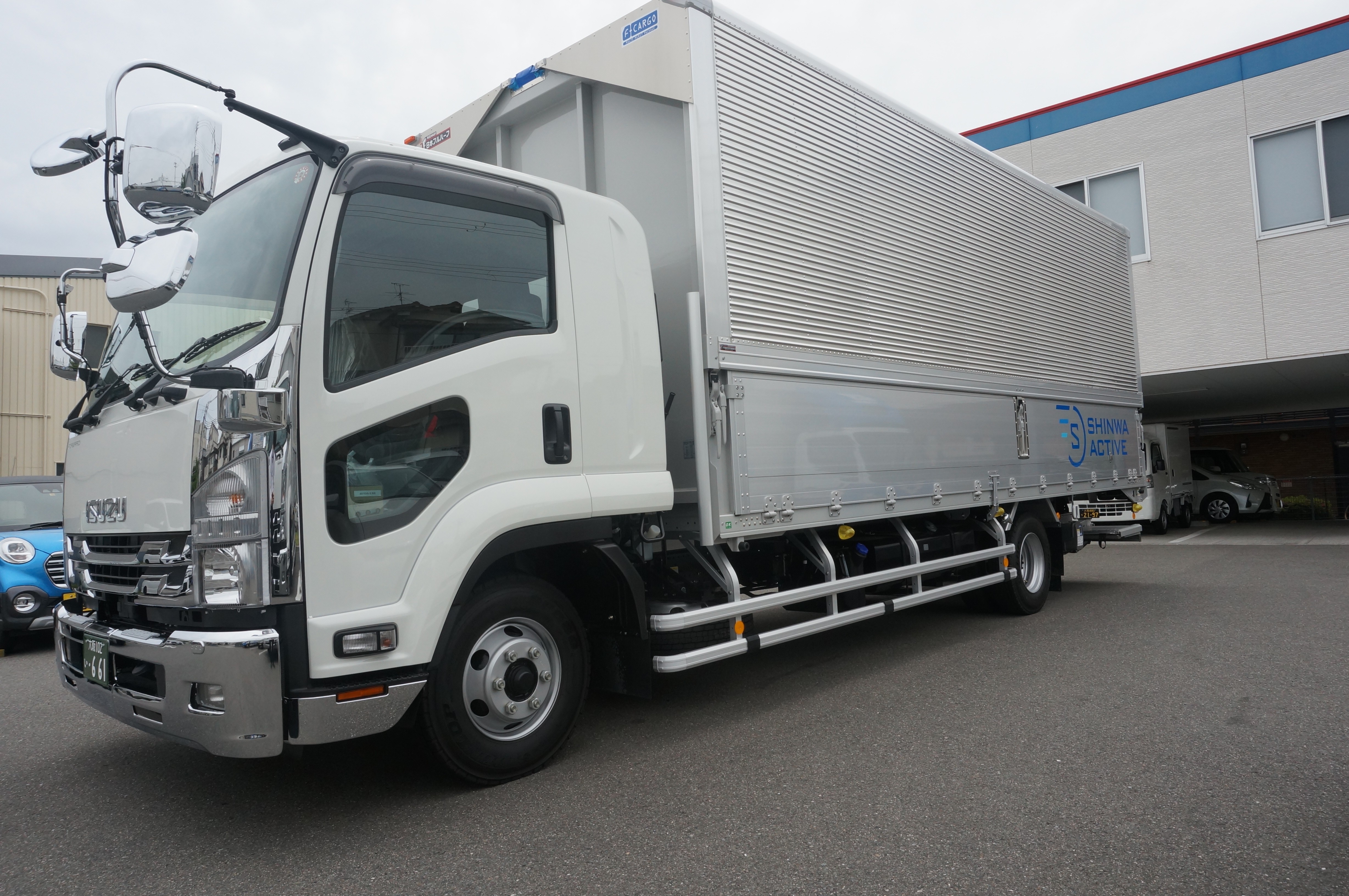 コンビニ資材関係のセンター間輸送