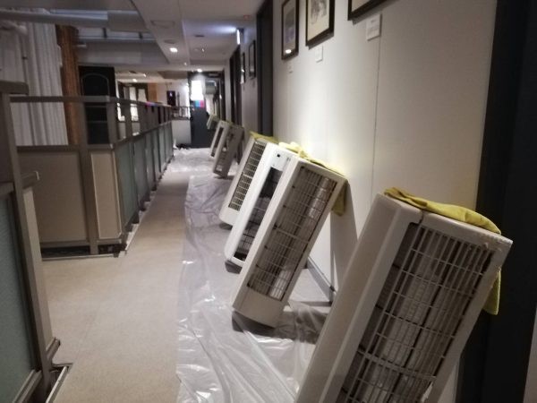 壁掛けエアコンクリーニング