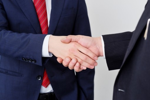 医薬品の輸入手配～発送代行まで