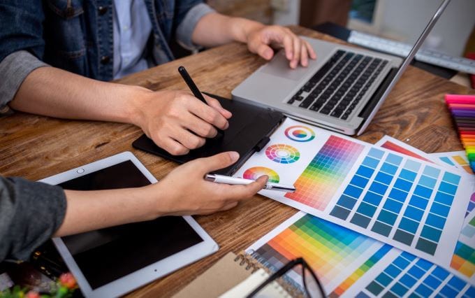 デザイン会社3名：労務相談、勤怠集計、諸手続き