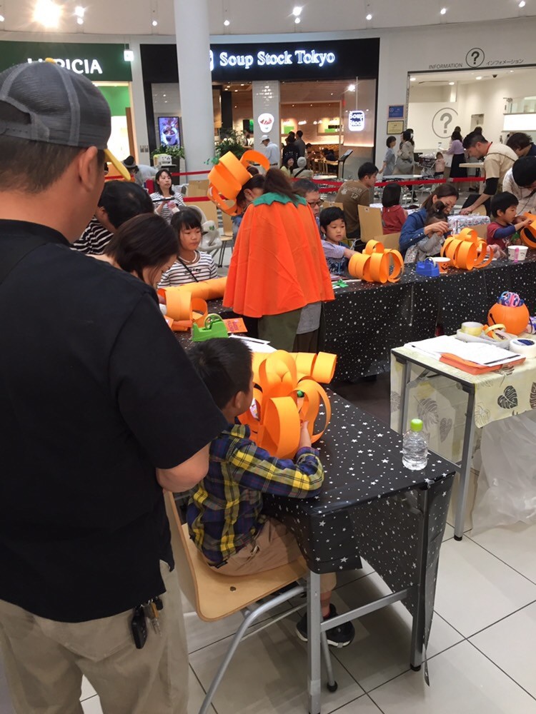 某関西の商業施設におけるハロウインイベント（ワークショップ）