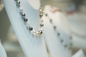 ファッションジュエリー業500名：労務顧問（システム導入コンサル含む）・給与計算・社会保険手続きトータルサポート