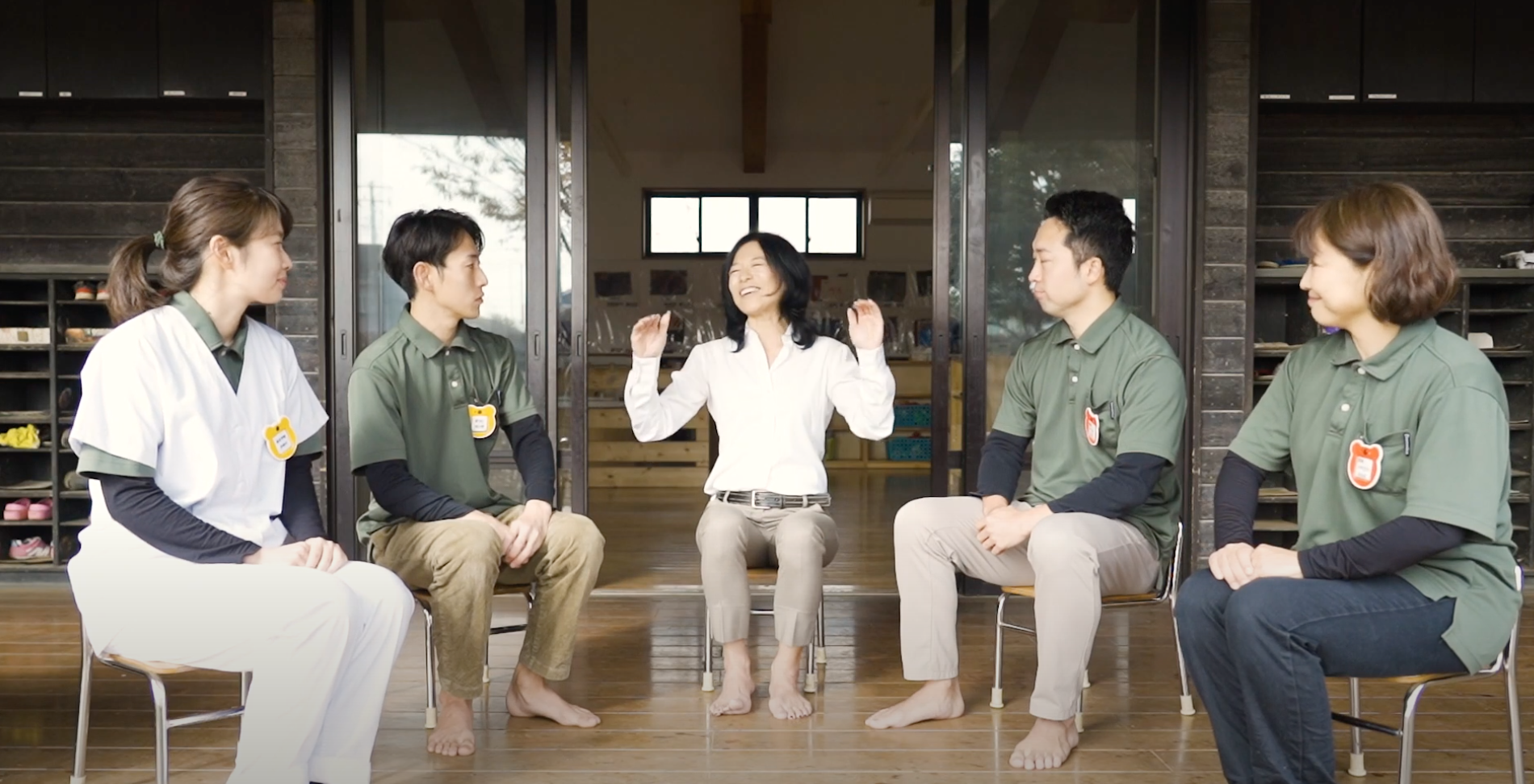 採用動画(座談スタイル)