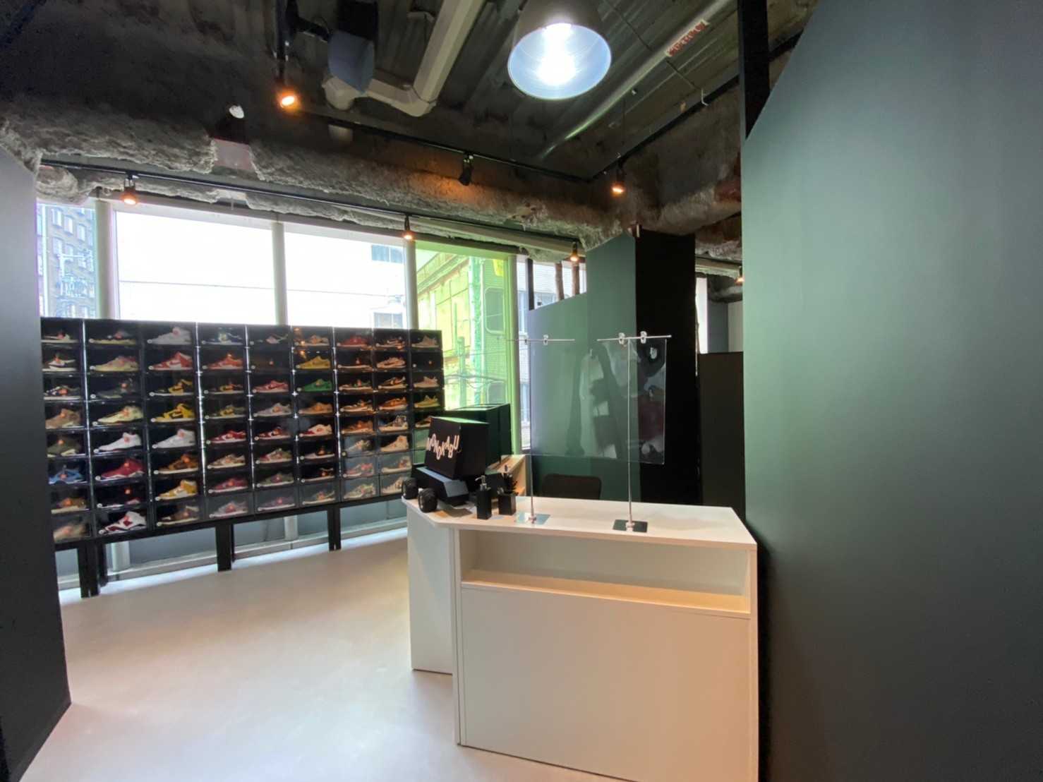 MONOKABU大阪心斎橋店