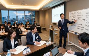 製造業チームリーダー45名｜組織が自走する「最強組織」シリーズ